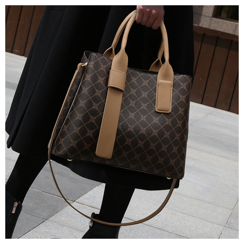 2023 women's bag new temperament women's handbag commuting soft leather large capacity tote bag embossed shoulder messenger bag